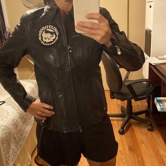 Womens leather Harley Davidson rhinestone shield jacket - Picture 4 of 17